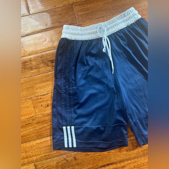 Adidas Shorts Men’s Basketball Club Navy White Size L - Picture 7 of 14